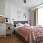 Апартаменты Solek, Hotelowe I Goscinne Ze Sniadaniem, Przyjazne Zwierzetom, Wyjatkowe, Z Widokiem Na Jezioro Jamno I W Bardzo Bliskiej Odleglosci Od Morza *