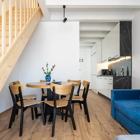 Solek, Hotelowe I Goscinne Ze Sniadaniem, Przyjazne Zwierzetom, Wyjetkowe, Z Widokiem Na Jezioro Jamno I W Bardzo Bliskiej Odleglosci Od Morza * Mielno (Koszalin)