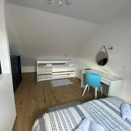 Solek, Hotelowe I Goscinne Ze Sniadaniem, Przyjazne Zwierzetom, Wyjatkowe, Z Widokiem Na Jezioro Jamno I W Bardzo Bliskiej Odleglosci Od Morza Apartman Mielno