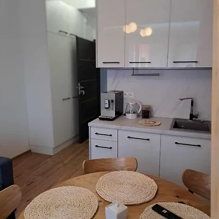 Solek, Hotelowe I Goscinne Ze Sniadaniem, Przyjazne Zwierzetom, Wyjetkowe, Z Widokiem Na Jezioro Jamno I W Bardzo Bliskiej Odleglosci Od Morza * Mielno (Koszalin)