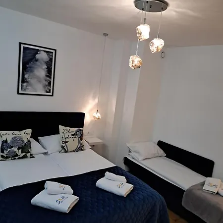 Solek, Hotelowe I Goscinne Ze Sniadaniem, Przyjazne Zwierzetom, Wyjatkowe, Z Widokiem Na Jezioro Jamno I W Bardzo Bliskiej Odleglosci Od Morza Mielno (Koszalin)