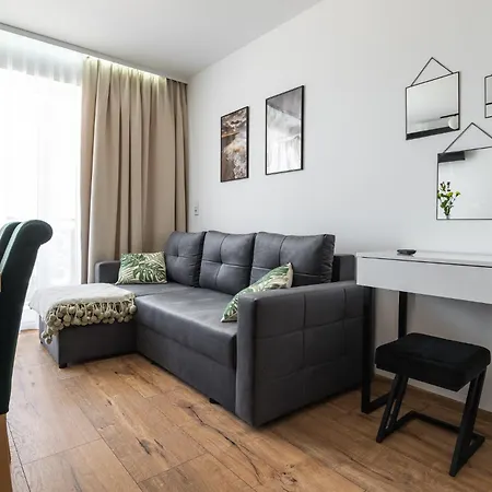 Solek, Hotelowe I Goscinne Ze Sniadaniem, Przyjazne Zwierzetom, Wyjatkowe, Z Widokiem Na Jezioro Jamno I W Bardzo Bliskiej Odleglosci Od Morza Mielno