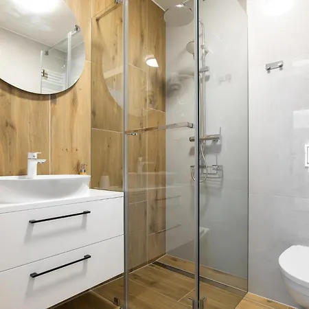 Solek, Hotelowe I Goscinne Ze Sniadaniem, Przyjazne Zwierzetom, Wyjatkowe, Z Widokiem Na Jezioro Jamno I W Bardzo Bliskiej Odleglosci Od Morza Appartement Mielno (Koszalin)