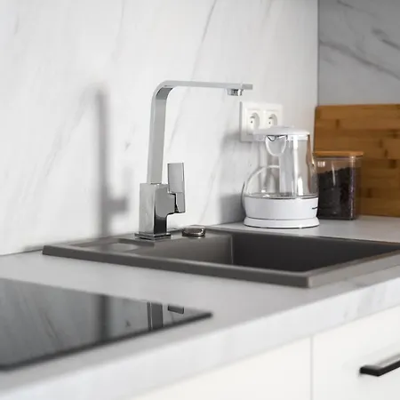 Appartement Solek, Hotelowe I Goscinne Ze Sniadaniem, Przyjazne Zwierzetom, Wyjatkowe, Z Widokiem Na Jezioro Jamno I W Bardzo Bliskiej Odleglosci Od Morza *