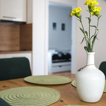 Solek, Hotelowe I Goscinne Ze Sniadaniem, Przyjazne Zwierzetom, Wyjetkowe, Z Widokiem Na Jezioro Jamno I W Bardzo Bliskiej Odleglosci Od Morza *