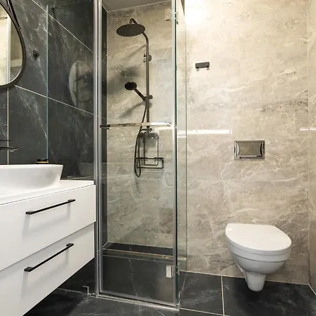 Solek, Hotelowe I Goscinne Ze Sniadaniem, Przyjazne Zwierzetom, Wyjetkowe, Z Widokiem Na Jezioro Jamno I W Bardzo Bliskiej Odleglosci Od Morza * Mielno (Koszalin)