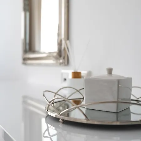 Solek, Hotelowe I Goscinne Ze Sniadaniem, Przyjazne Zwierzetom, Wyjatkowe, Z Widokiem Na Jezioro Jamno I W Bardzo Bliskiej Odleglosci Od Morza