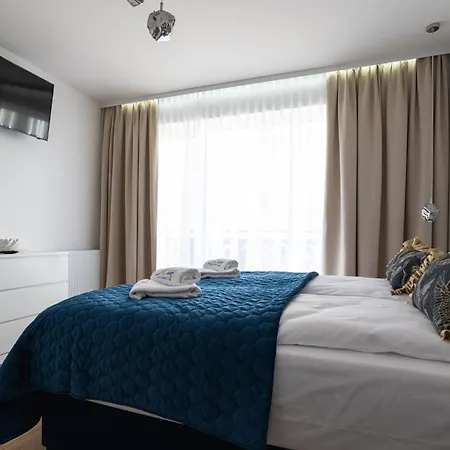 Appartement Solek, Hotelowe I Goscinne Ze Sniadaniem, Przyjazne Zwierzetom, Wyjatkowe, Z Widokiem Na Jezioro Jamno I W Bardzo Bliskiej Odleglosci Od Morza *