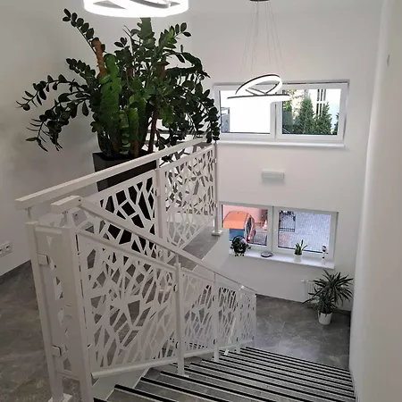 Solek, Hotelowe I Goscinne Ze Sniadaniem, Przyjazne Zwierzetom, Wyjatkowe, Z Widokiem Na Jezioro Jamno I W Bardzo Bliskiej Odleglosci Od Morza *