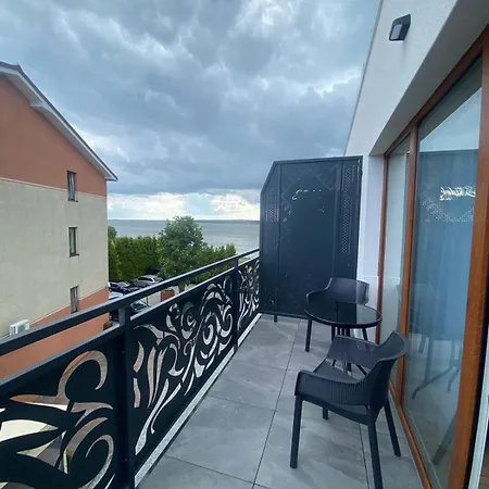 Solek, Hotelowe I Goscinne Ze Sniadaniem, Przyjazne Zwierzetom, Wyjatkowe, Z Widokiem Na Jezioro Jamno I W Bardzo Bliskiej Odleglosci Od Morza Apartman