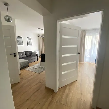 Solek, Hotelowe I Goscinne Ze Sniadaniem, Przyjazne Zwierzetom, Wyjetkowe, Z Widokiem Na Jezioro Jamno I W Bardzo Bliskiej Odleglosci Od Morza * Mielno (Koszalin)