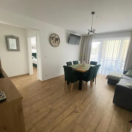 Apartman Solek, Hotelowe I Goscinne Ze Sniadaniem, Przyjazne Zwierzetom, Wyjatkowe, Z Widokiem Na Jezioro Jamno I W Bardzo Bliskiej Odleglosci Od Morza Mielno