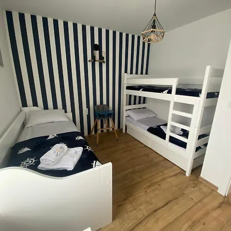 Solek, Hotelowe I Goscinne Ze Sniadaniem, Przyjazne Zwierzetom, Wyjatkowe, Z Widokiem Na Jezioro Jamno I W Bardzo Bliskiej Odleglosci Od Morza Apartman
