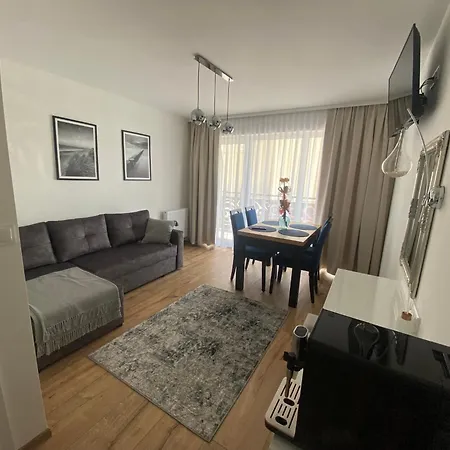 Solek, Hotelowe I Goscinne Ze Sniadaniem, Przyjazne Zwierzetom, Wyjatkowe, Z Widokiem Na Jezioro Jamno I W Bardzo Bliskiej Odleglosci Od Morza Apartman